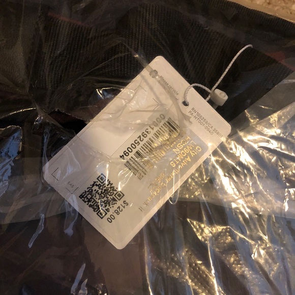 New Lululemon camouflage backpack - Picture 2 of 3